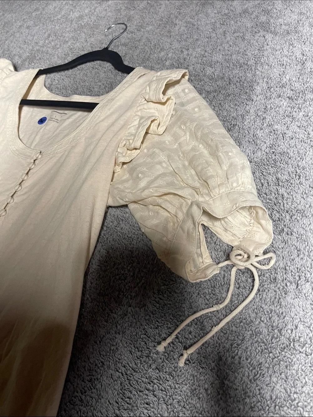 Anthropologie Cream Ruffle-Sleeve Scoop Neck Blouse
